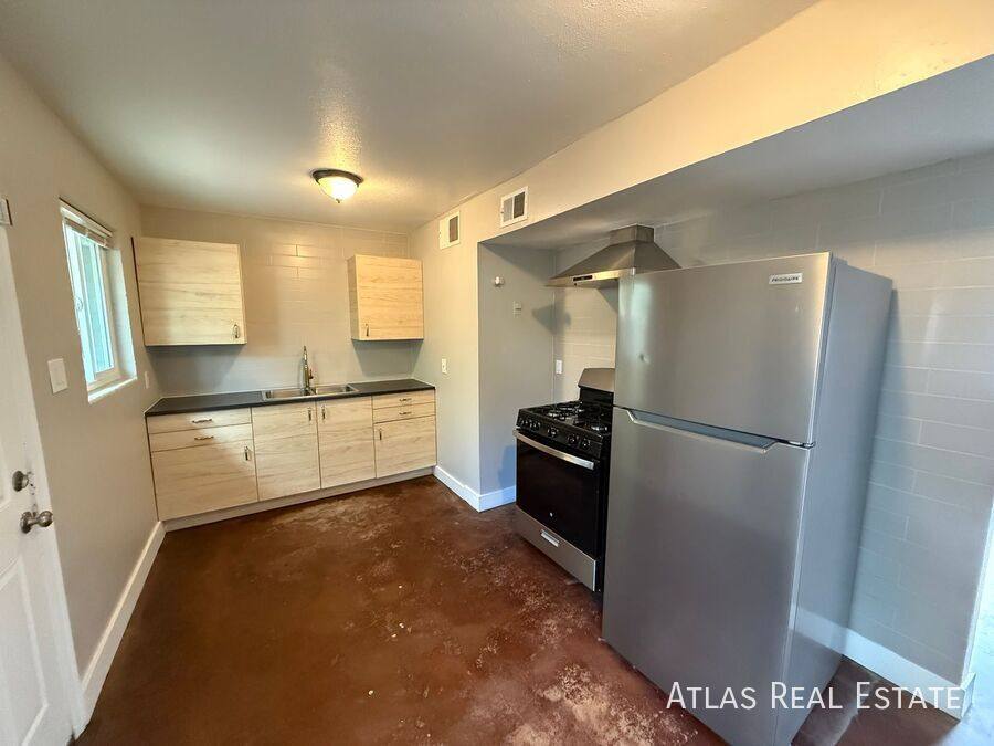 Apartment for rent at 4310 N 14th St, Phoenix, AZ 85014