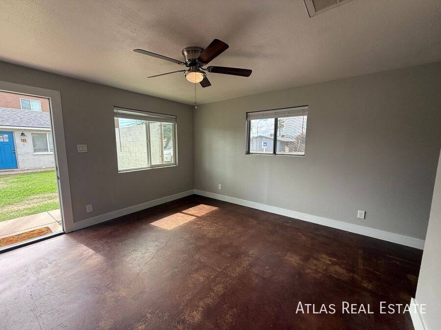Apartment for rent at 4310 N 14th St, Phoenix, AZ 85014