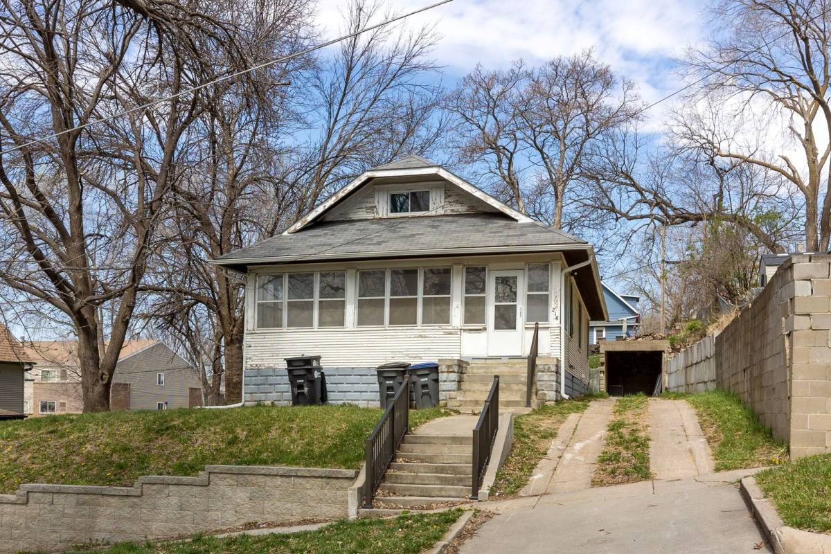 House for rent at 216 12th Ave, Council Bluffs, IA 51503