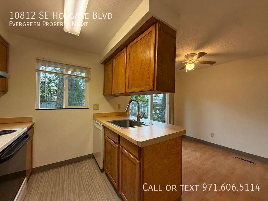Apartment for rent at 10812 SE Holgate Blvd, Portland, OR 97266