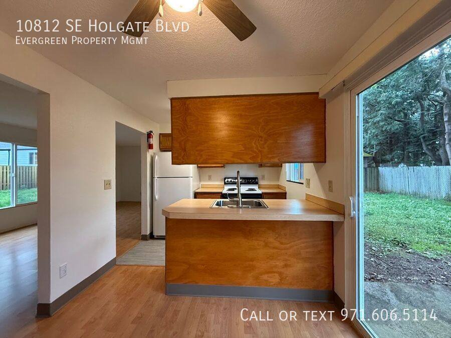 Apartment for rent at 10812 SE Holgate Blvd, Portland, OR 97266