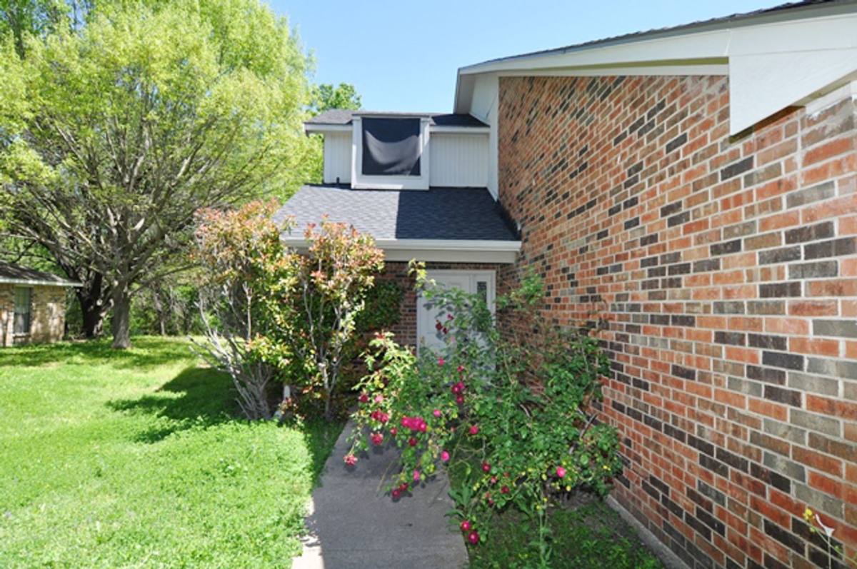 Apartment for rent at 5502 Loving Dr, Garland, TX 75043