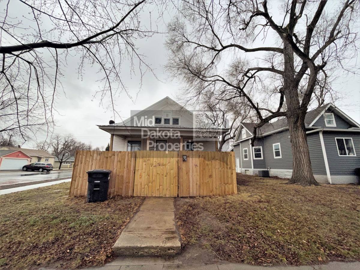 House for rent at 421 E 7th, Mitchell, SD 57301