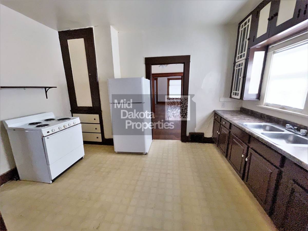 House for rent at 421 E 7th, Mitchell, SD 57301