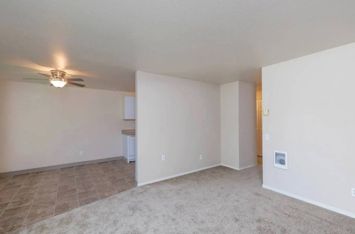 Willow Creek, 3624 SE Westview Ave, Portland, OR 97267 - Apartment for Rent - Image 5