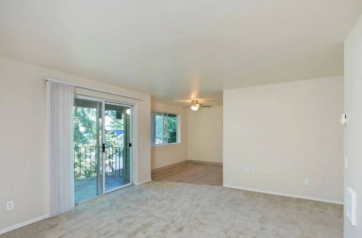 Willow Creek, 3624 SE Westview Ave, Portland, OR 97267 - Apartment for Rent - Image 8