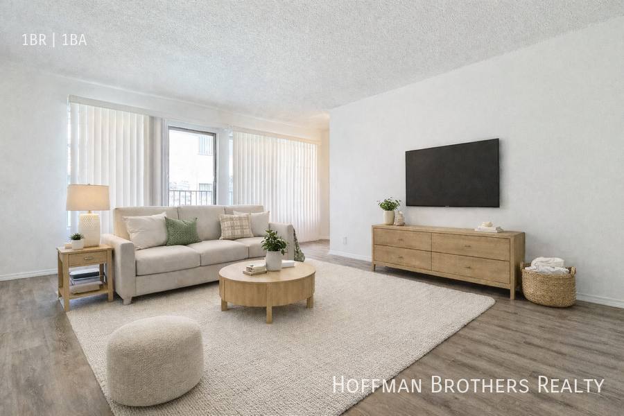 Apartment for rent at 209 S Rampart Blvd #2, Los Angeles, CA 90057