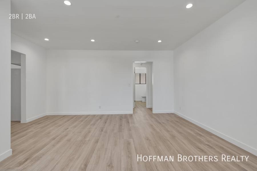 Apartment for rent at 1827 N Van Ness Ave #6, Los Angeles, CA 90028
