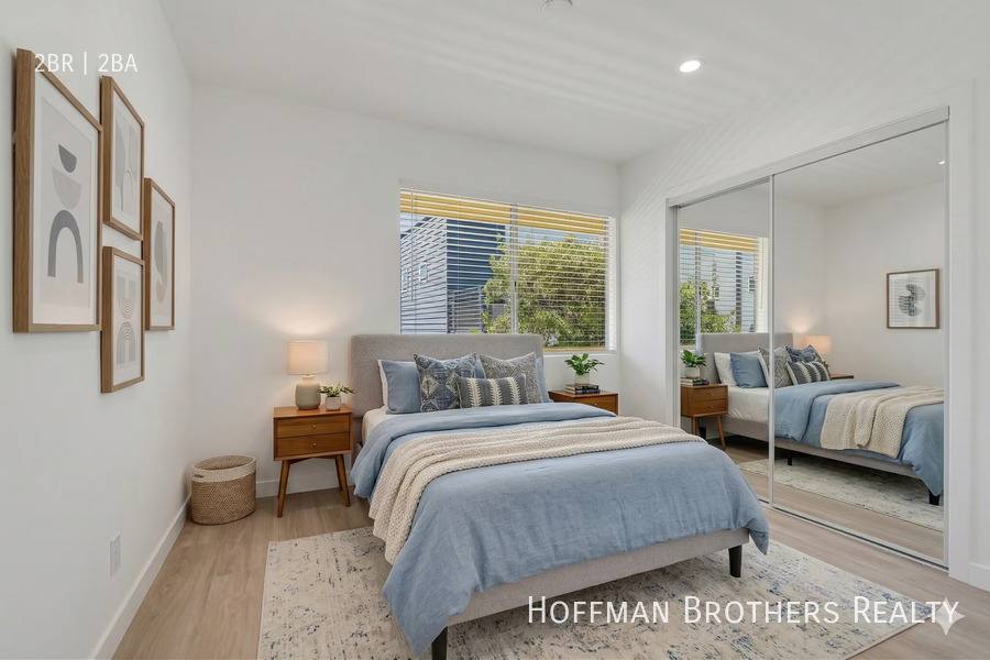 Apartment for rent at 1827 N Van Ness Ave #6, Los Angeles, CA 90028