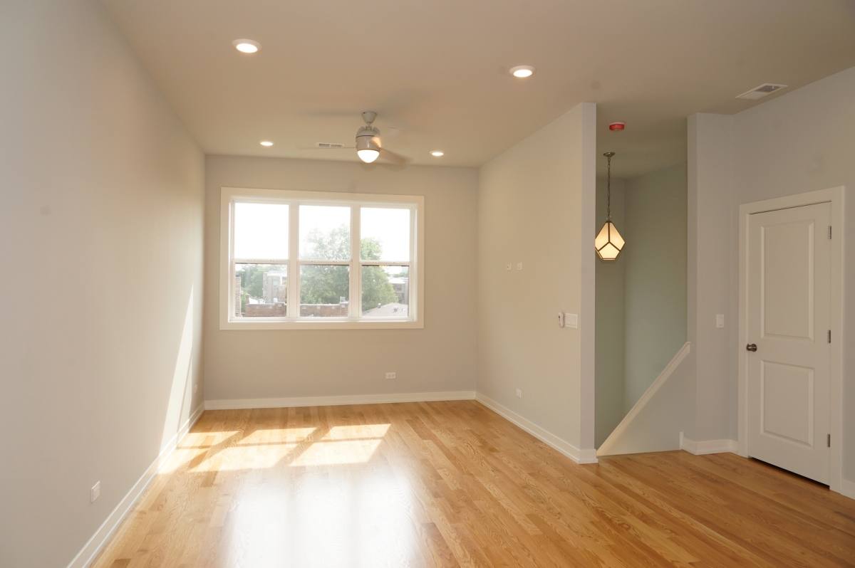 Apartment for rent at 6138 S University, Chicago, IL 60637