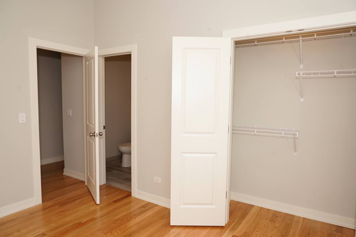 Apartment for rent at 6138 S University, Chicago, IL 60637