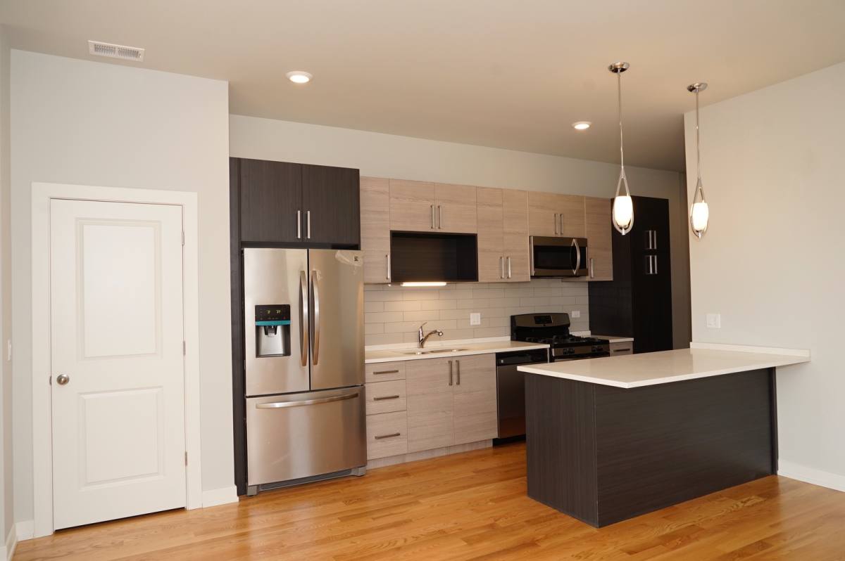 Apartment for rent at 6138 S University, Chicago, IL 60637
