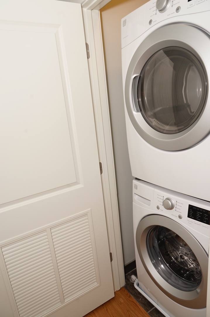 Apartment for rent at 6138 S University, Chicago, IL 60637