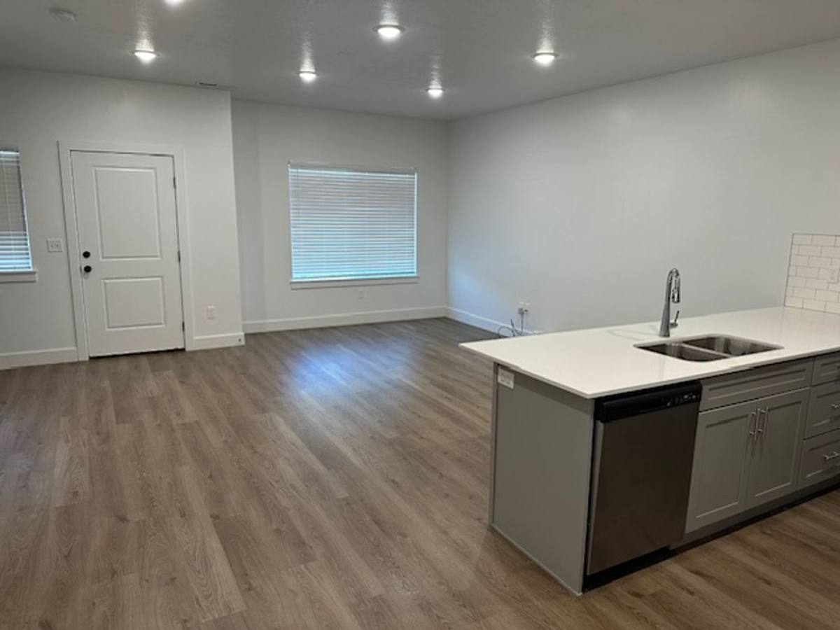 Townhouse for rent at 551 E 900 N, Ogden, UT 84404