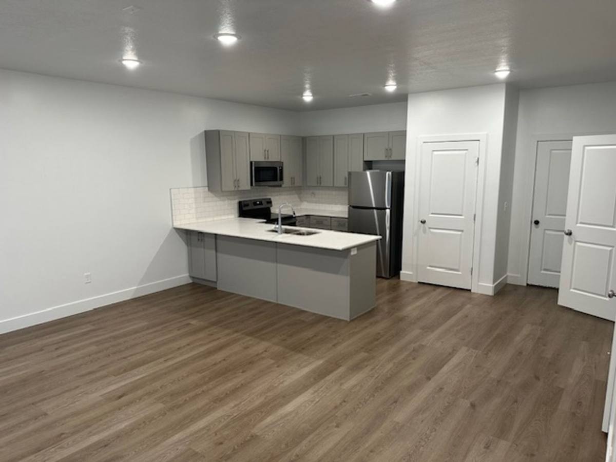 Townhouse for rent at 551 E 900 N, Ogden, UT 84404