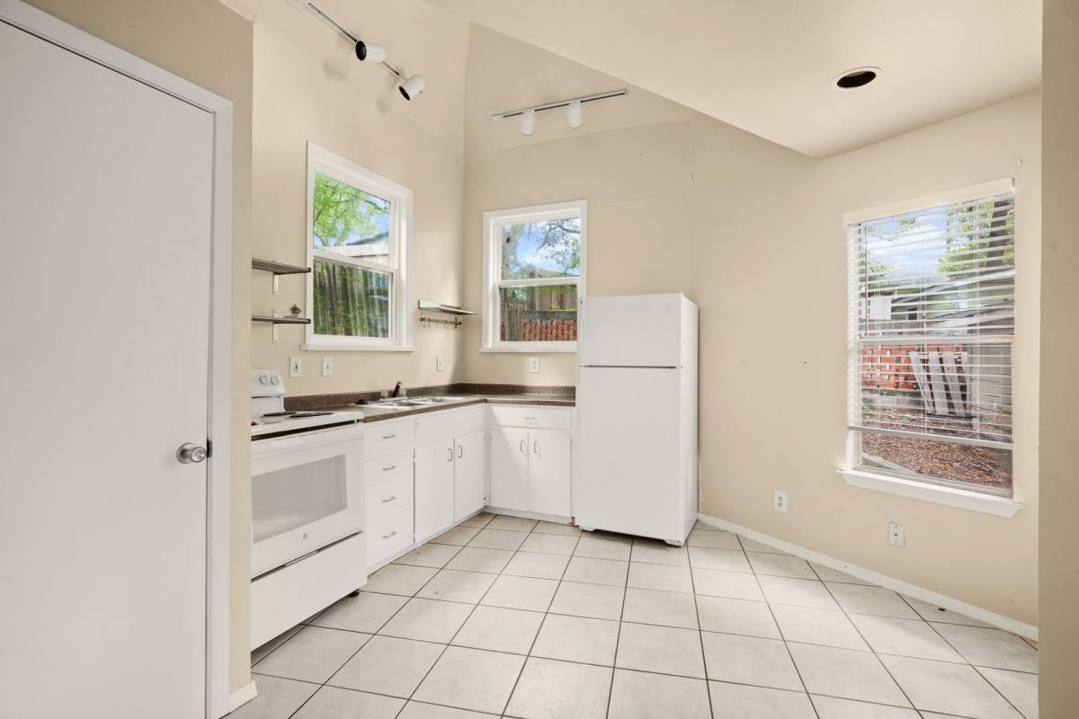 House for rent at 3302 Hemlock #B, Austin, TX 78722