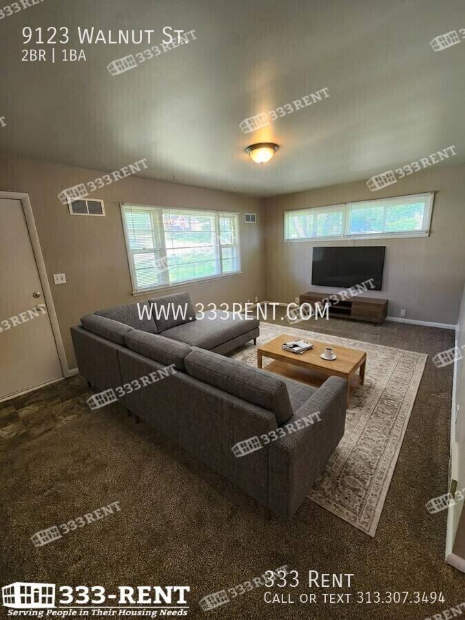 House for rent at 9123 Walnut St, Kansas City, MO 64114