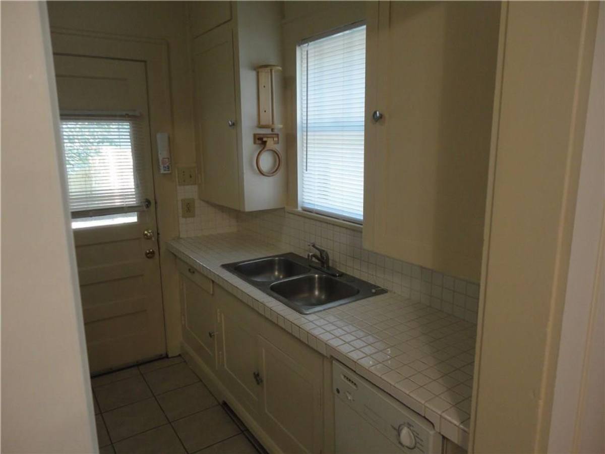 House for rent at 707 1 2 Graham Place, Austin, TX 78705