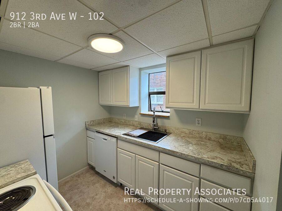 Condo for rent at 912 3rd Ave W #102, Seattle, WA 98119