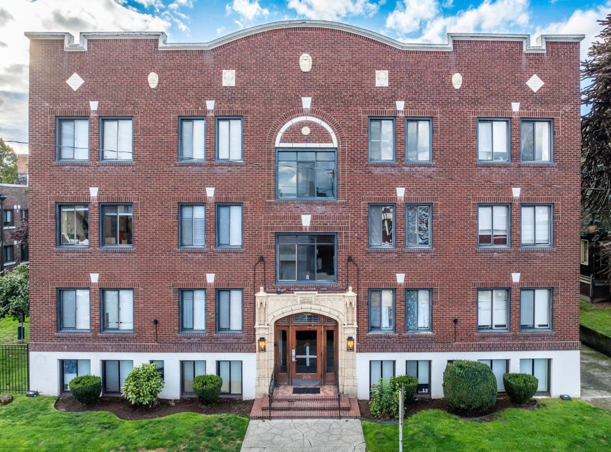 Apartment for rent at 2628 Hoyt Ave, Everett, WA 98201