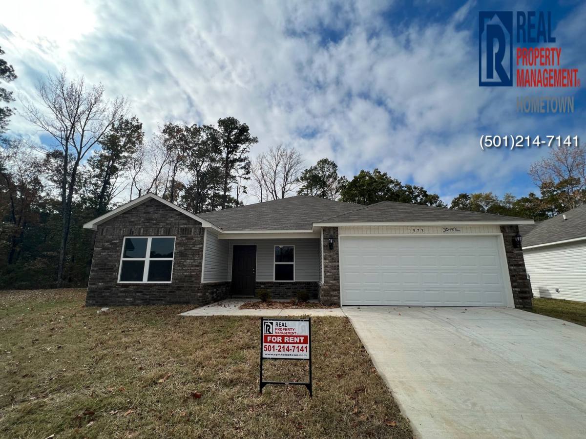 House for rent at 1973 Auburn Hills Dr, Benton, AR 72015