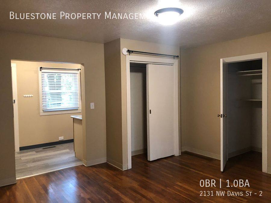 Apartment for rent at 2131 NW Davis St #2, Portland, OR 97210