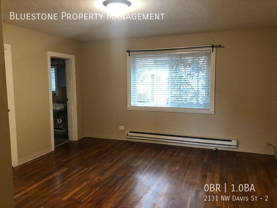 Apartment for rent at 2131 NW Davis St #2, Portland, OR 97210