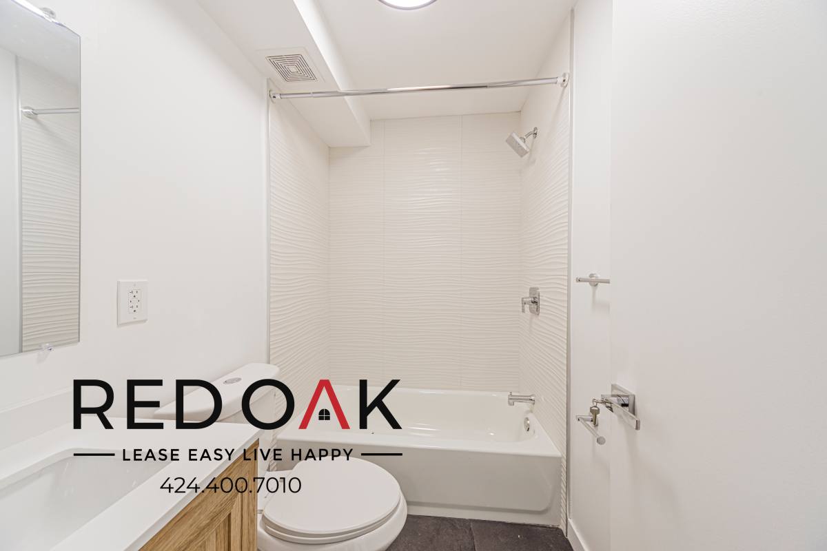 Condo for rent at 211 47th St #211 1 2, Los Angeles, CA 90011