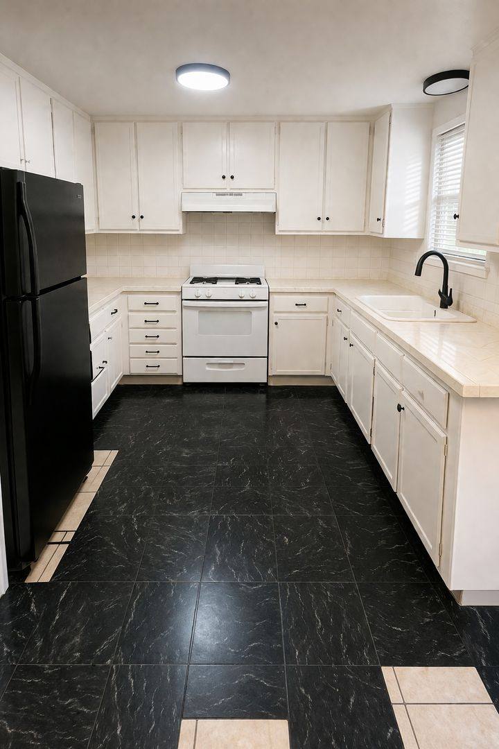 Apartment for rent at 6075 N Poplar Ave, Fresno, CA 93704
