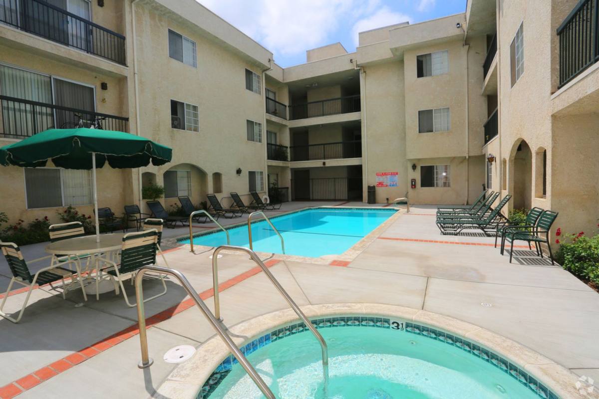 Apartment for rent at 20135 Keswick St, Winnetka, CA 91306