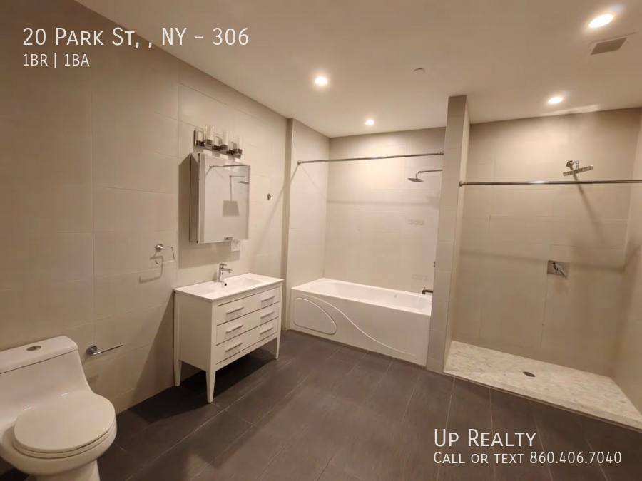 Apartment for rent at 20 Park St Ny #306, Albany, NY 12207