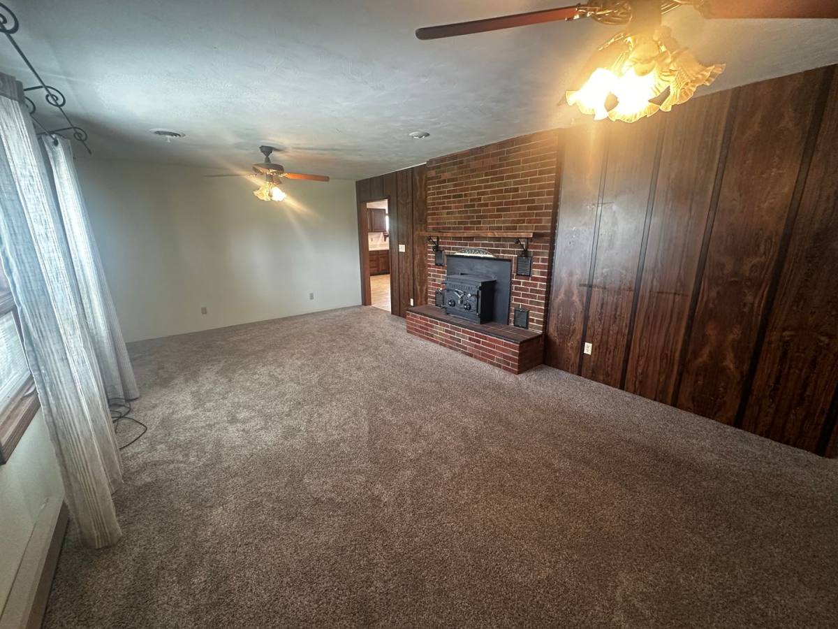 House for rent at 6405 Hansen Dr, Saint Joseph, MO 64505