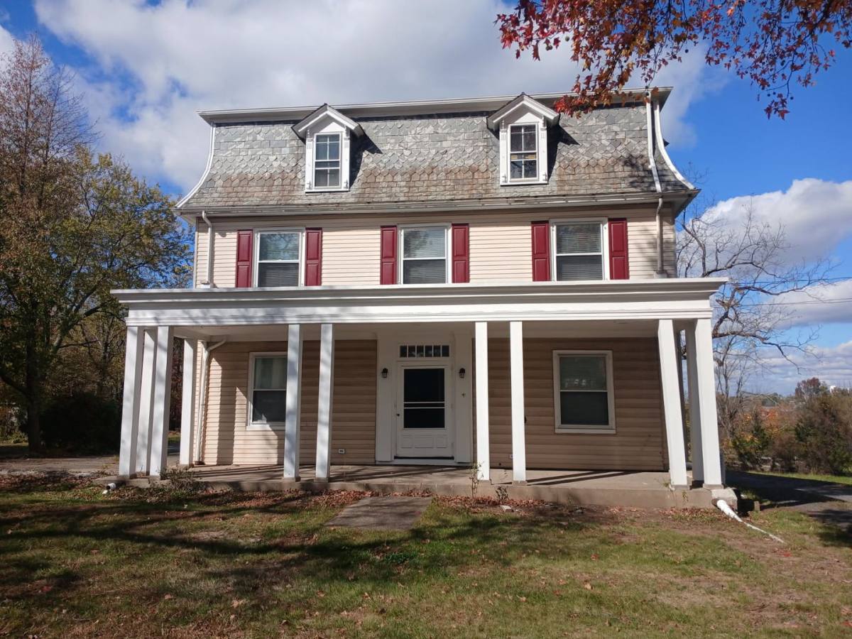 House for rent at 1000 S Broad St, Lansdale, PA 19446
