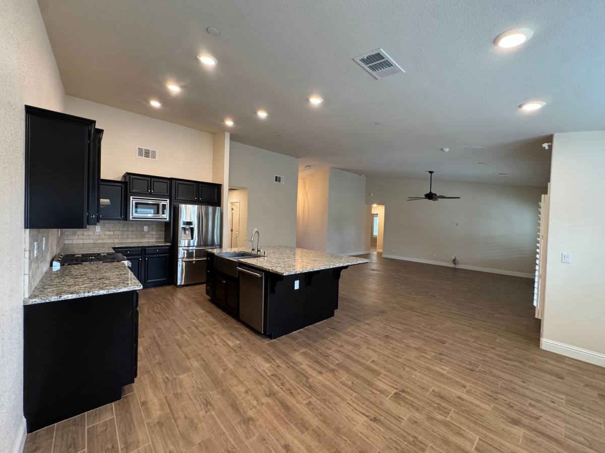 House for rent at 493 S Crescent Lane, Madera, CA 93636