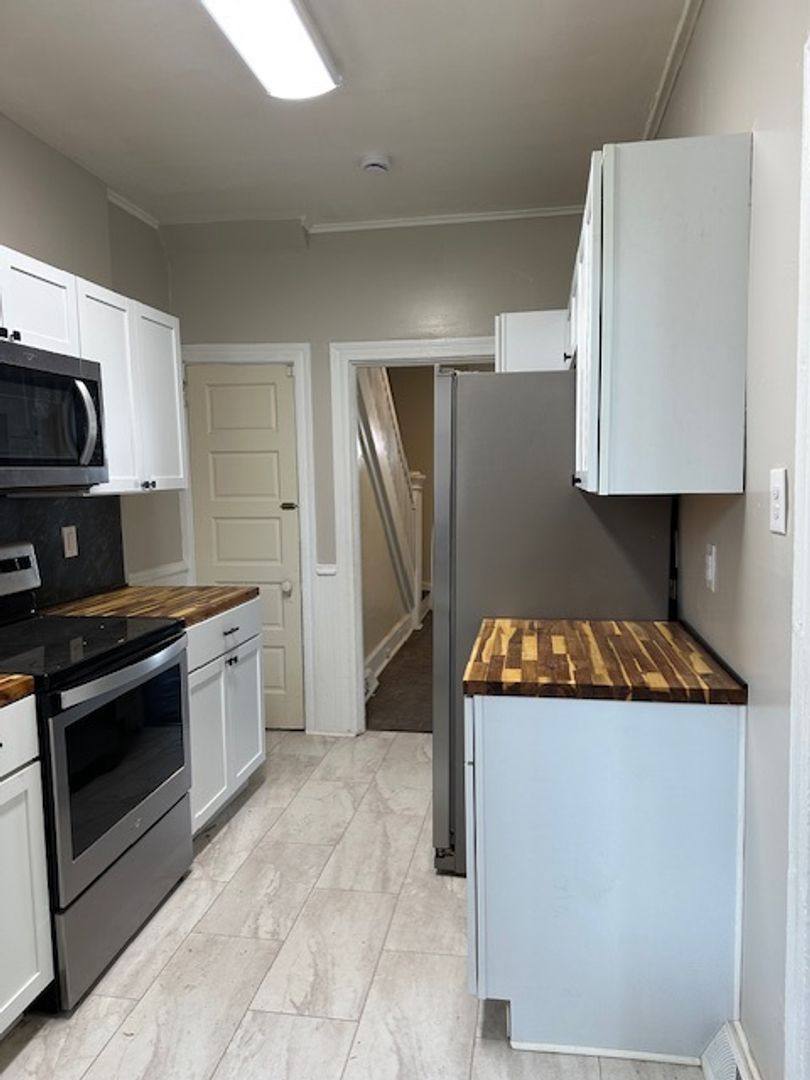 House for rent at 111 N 17th St, Harrisburg, PA 17103