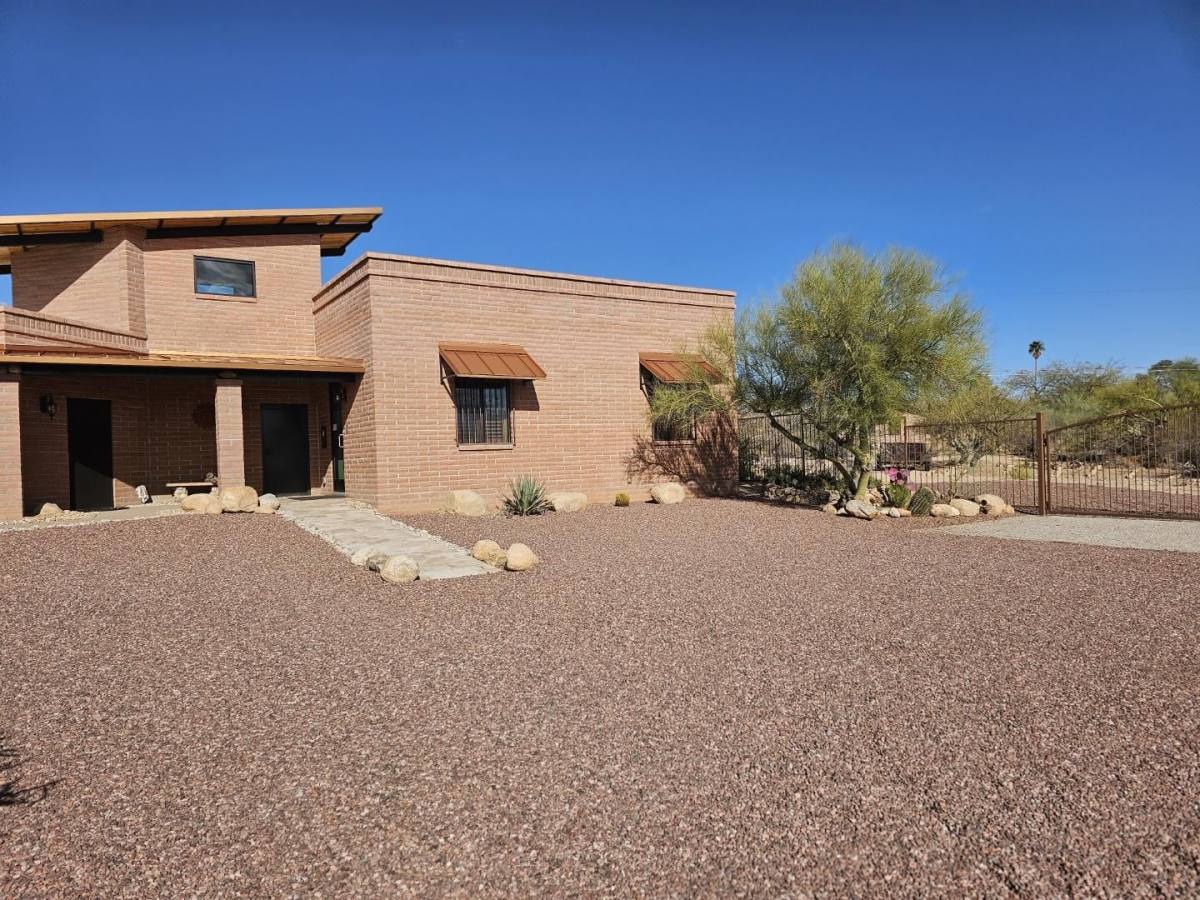 Townhouse for rent at 7040 N Montecatina Dr #GUEST, Tucson, AZ 85704