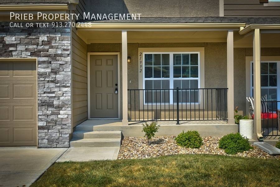 Townhouse for rent at 12647 S Prairie Creek Rd #BUILDING 30, Olathe, KS 66061