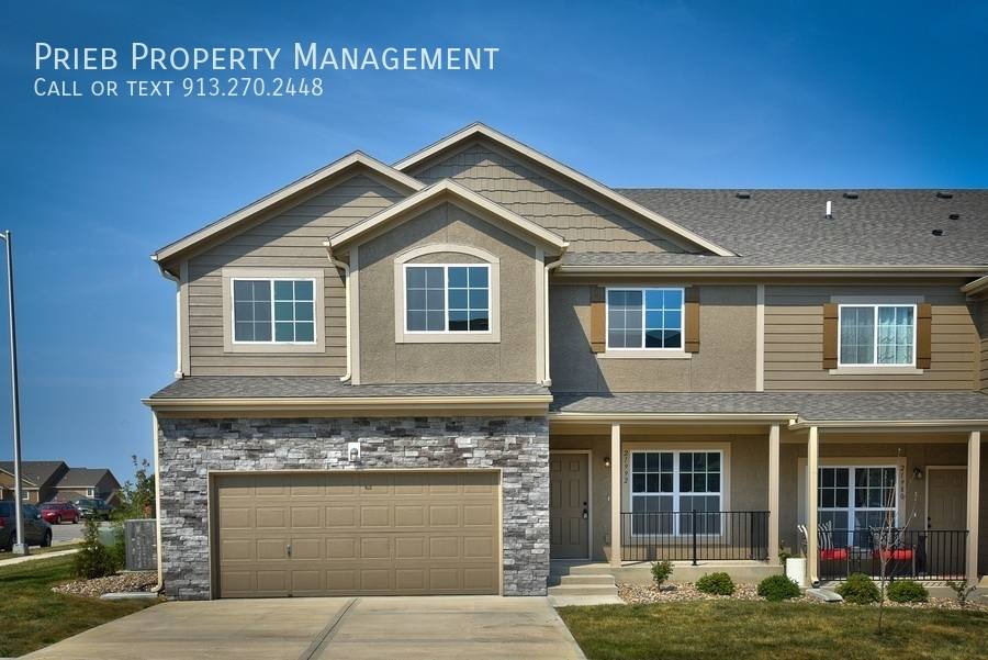 Townhouse for rent at 12647 S Prairie Creek Rd #BUILDING 30, Olathe, KS 66061