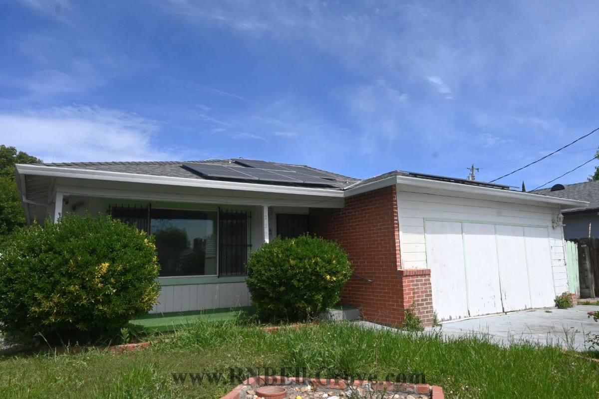 House for rent at 2271 E Church St, Stockton, CA 95205