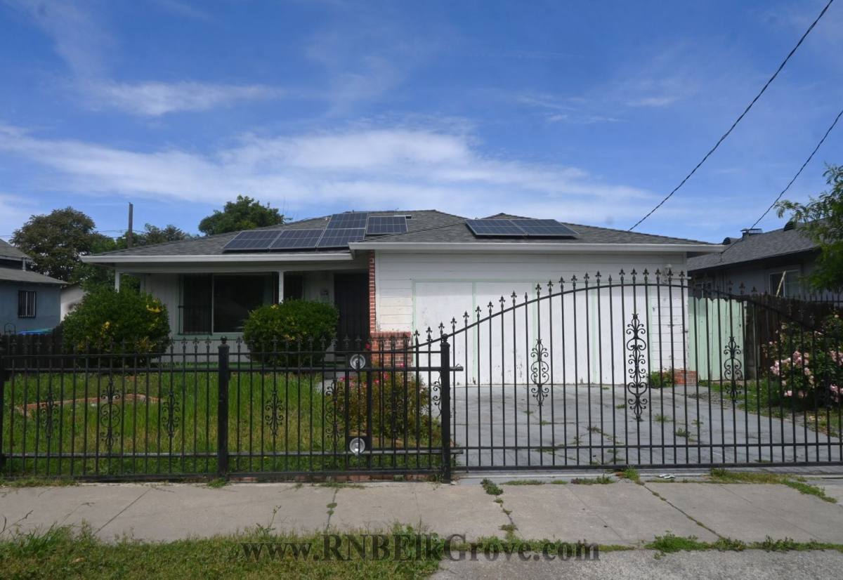 House for rent at 2271 E Church St, Stockton, CA 95205