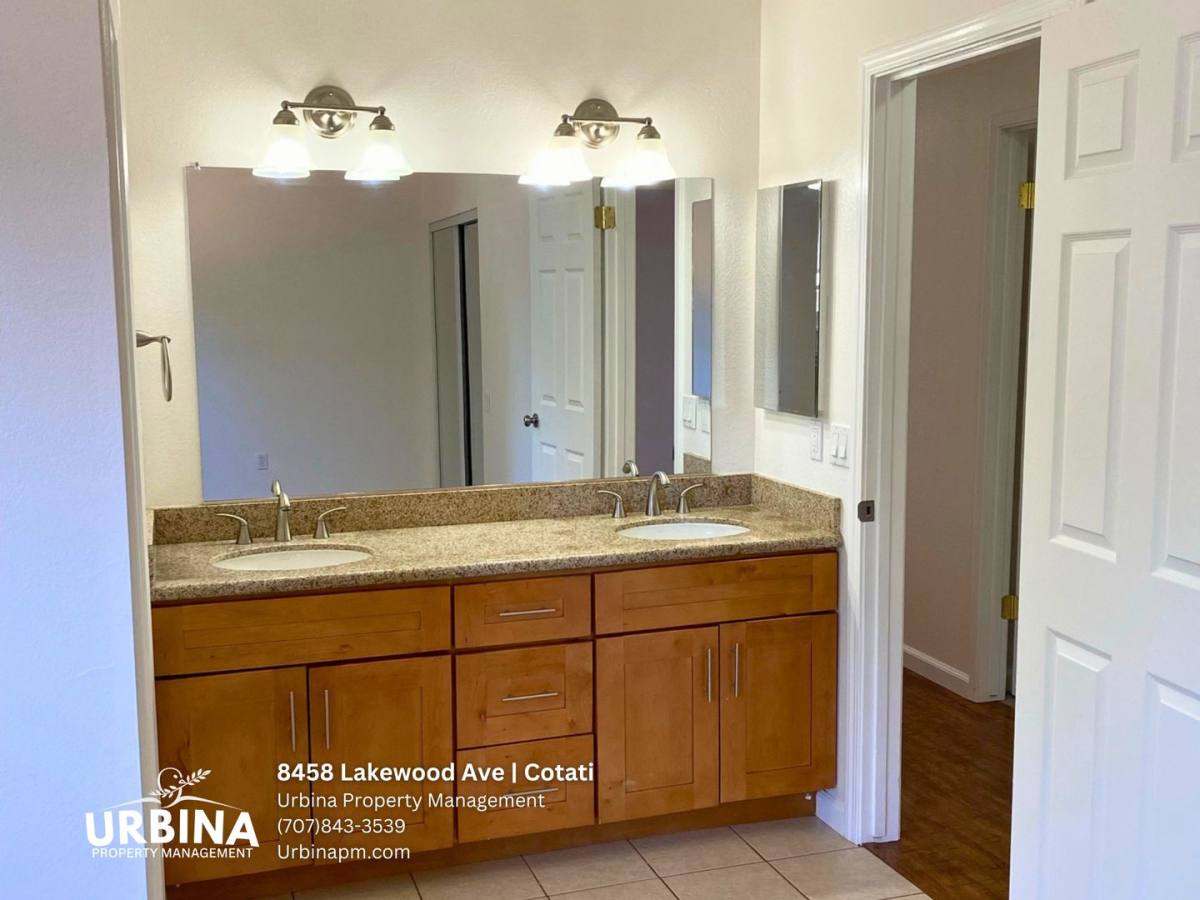 House for rent at 8458 Lakewood Ave, Cotati, CA 94931