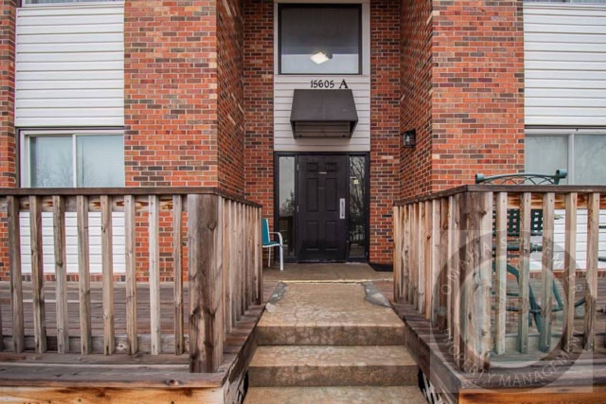 Apartment for rent at 15605 N 4th St, Bennington, NE 68007