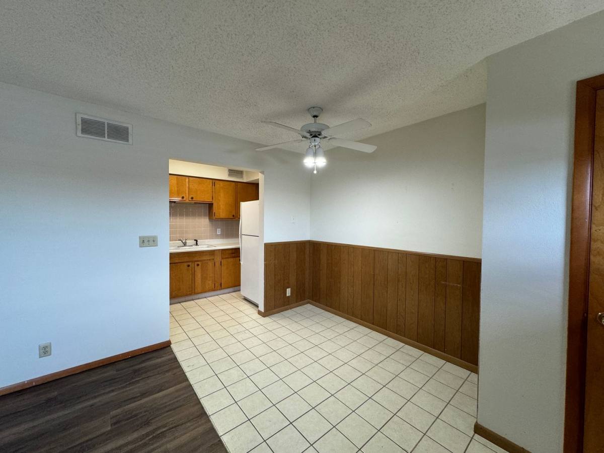 Apartment for rent at 316 Mecherle Dr, Bloomington, IL 61701