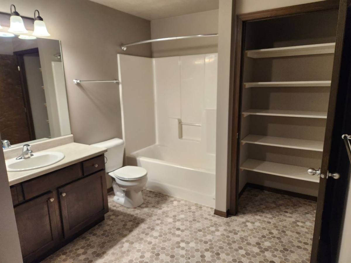 Apartment for rent at 1801 S Bahnson Ave, Sioux Falls, SD 57110