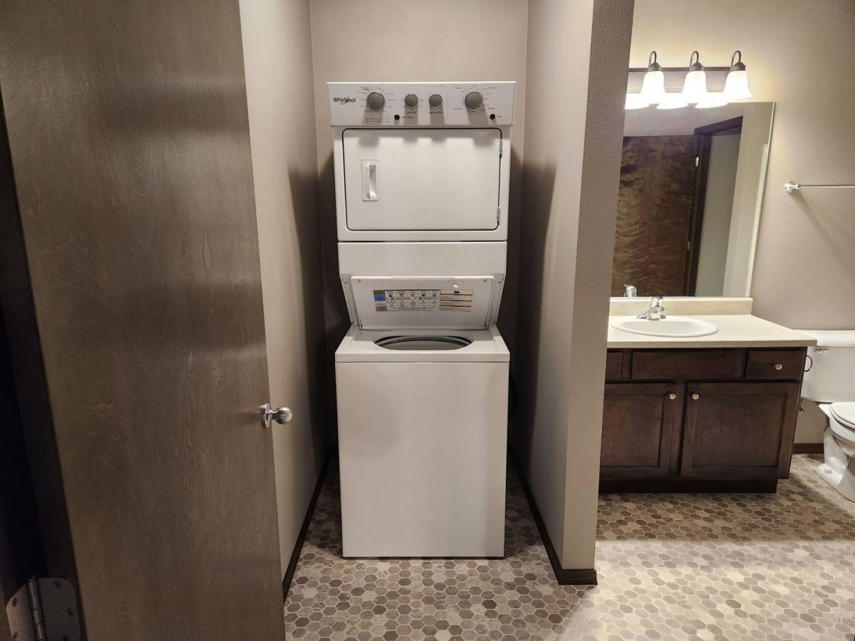 Apartment for rent at 1801 S Bahnson Ave, Sioux Falls, SD 57110