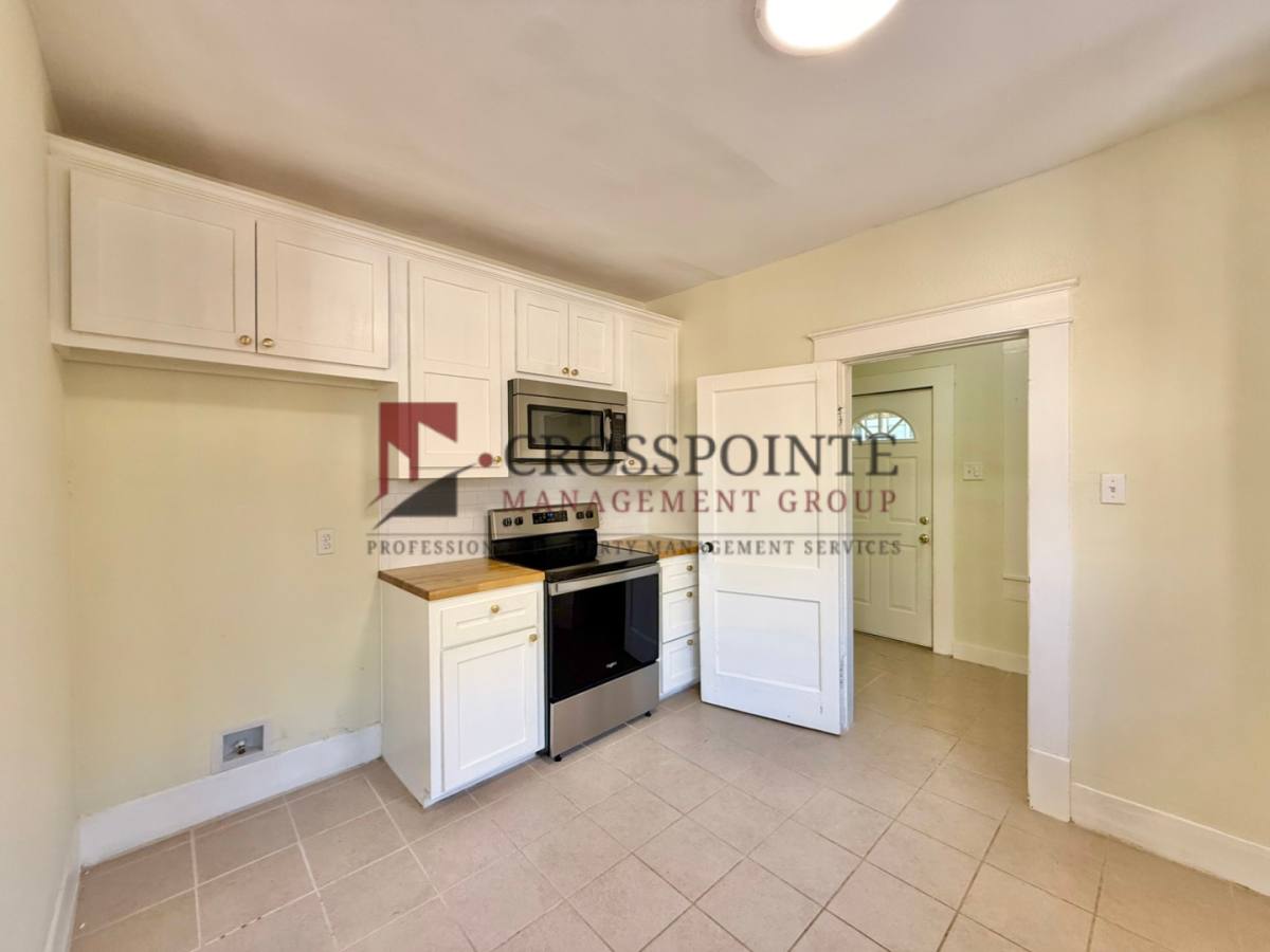 House for rent at 431 S College Ave, Tyler, TX 75702