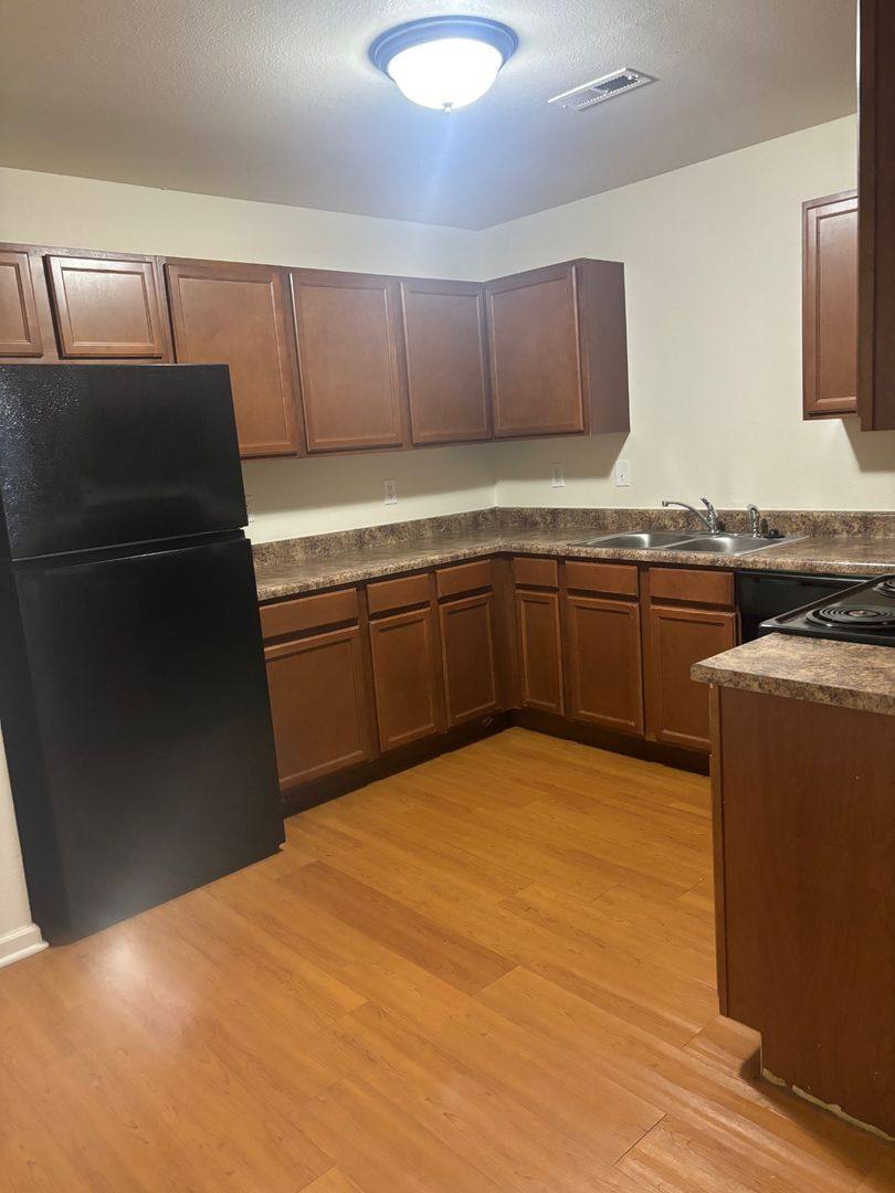Apartment for rent at 1952 Colts Lane, Evansville, IN 47714