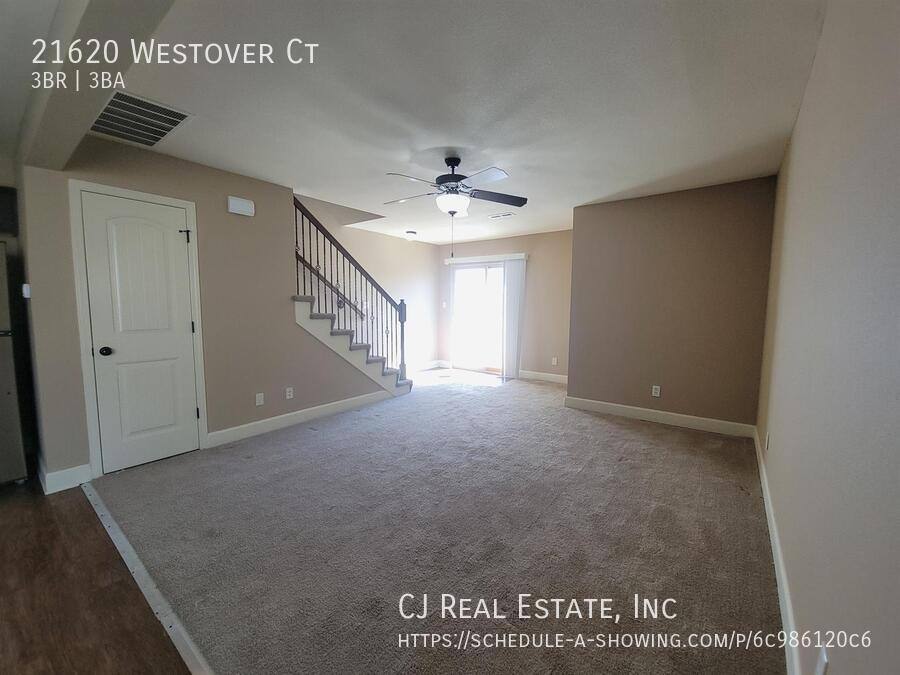 Townhouse for rent at 21620 Westover Court, Peculiar, MO 64078