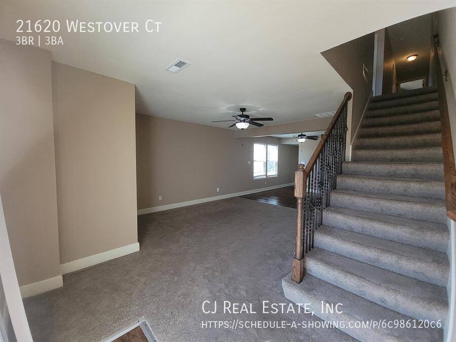 Townhouse for rent at 21620 Westover Court, Peculiar, MO 64078