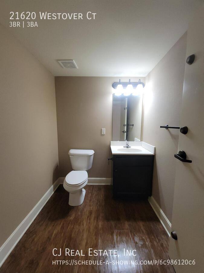 Townhouse for rent at 21620 Westover Court, Peculiar, MO 64078